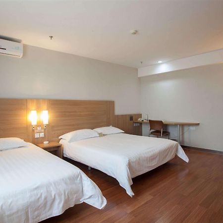 Ibis Qingdao Chengyang Hotel Exterior photo