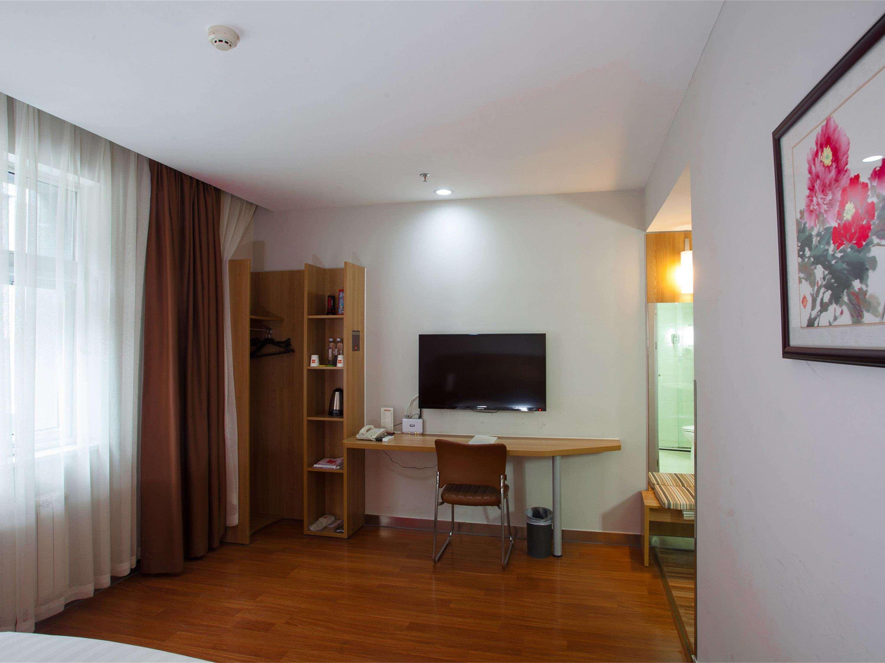 Ibis Qingdao Chengyang Hotel Exterior photo